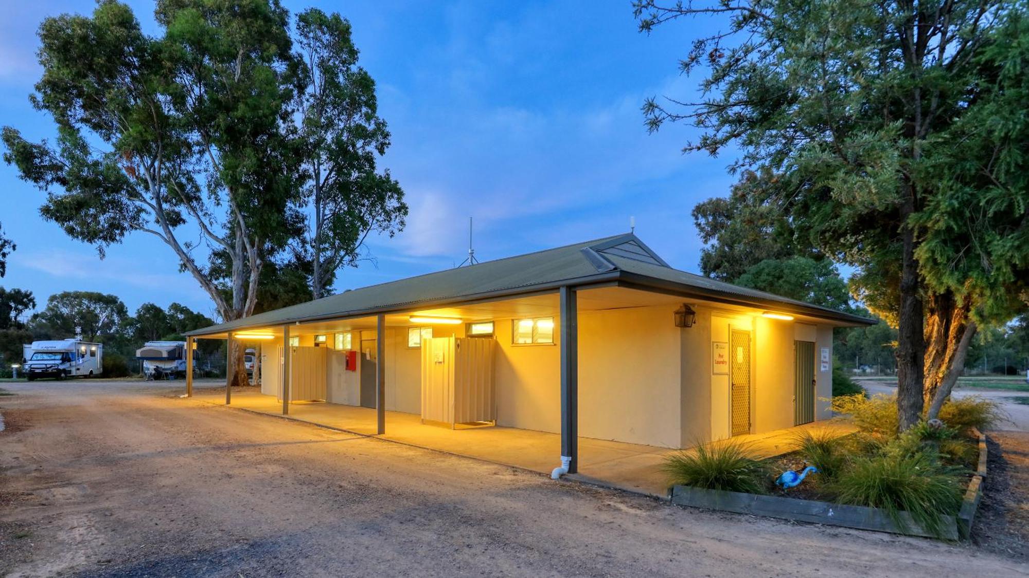 Yarrawonga Riverlands Tourist Park Zewnętrze zdjęcie